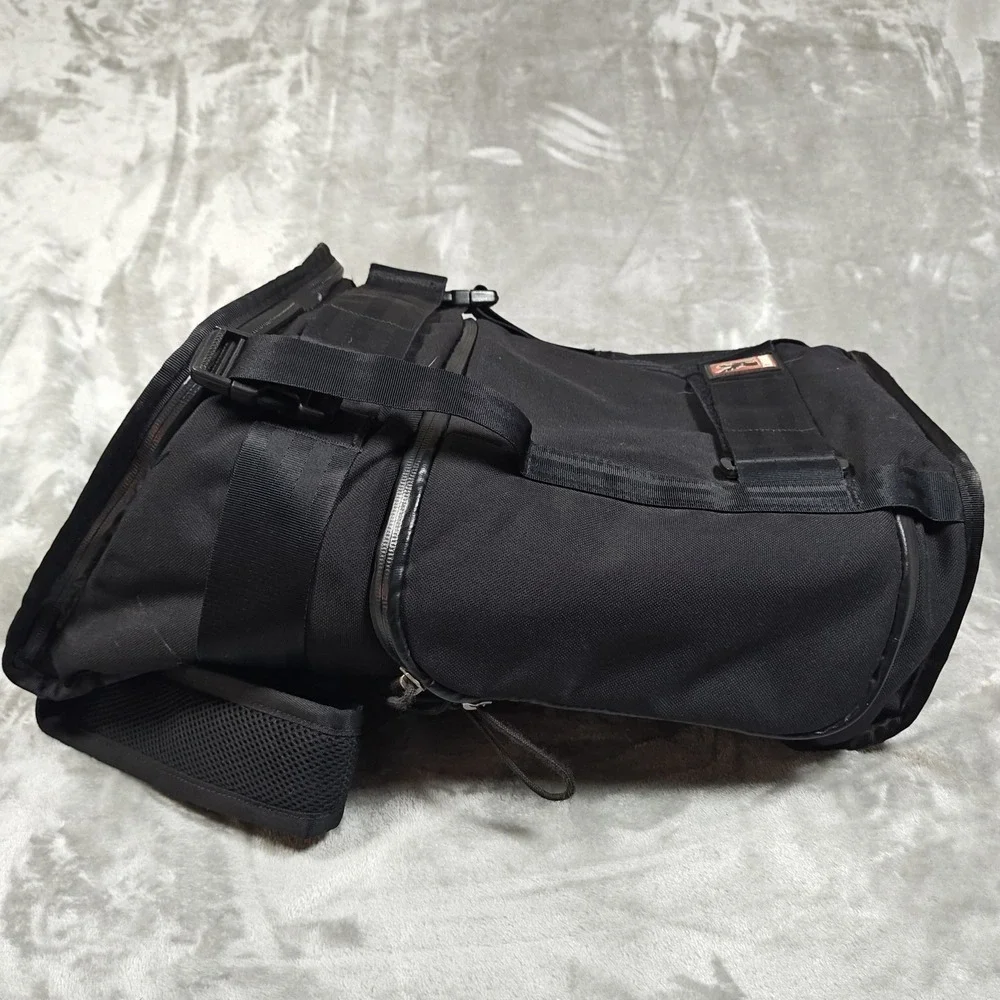 Chrome Industries Niko Camera Backpack Padded Travel Commute Messenger Laptop